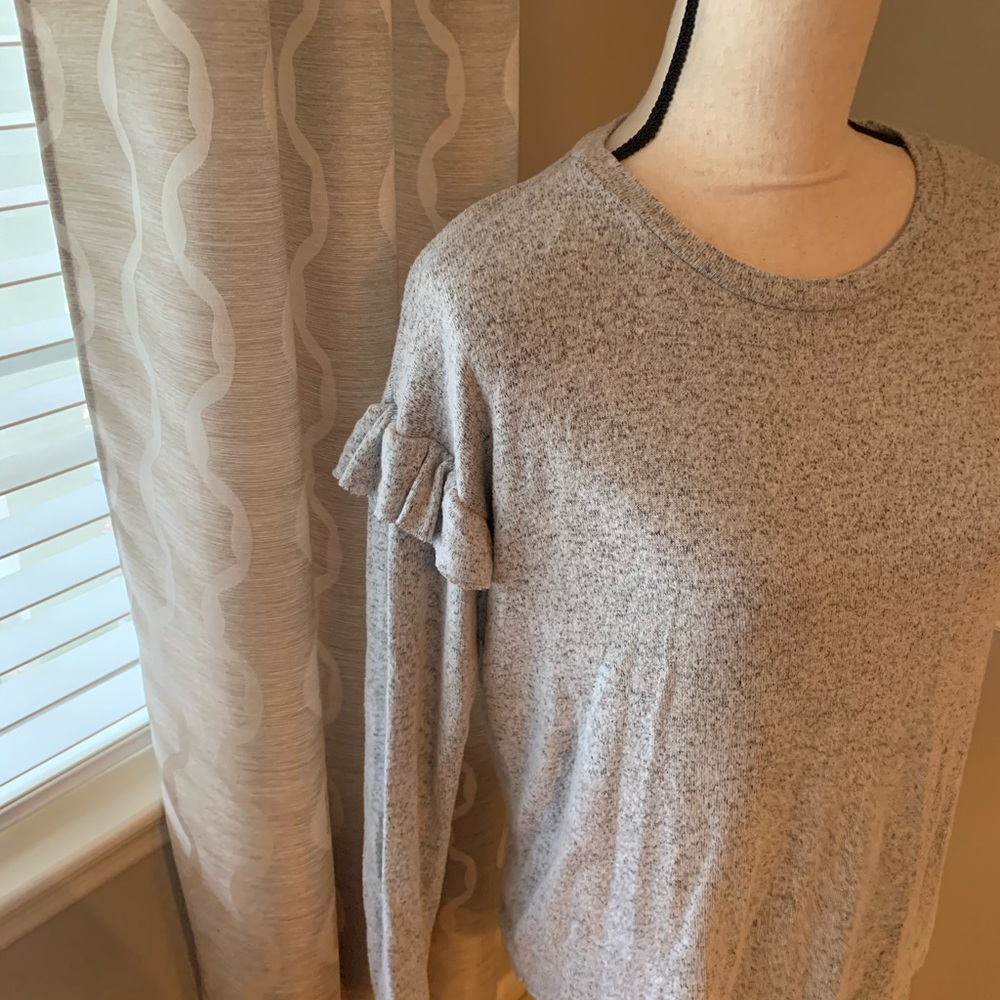 American Eagle Grey Lightweight Sweater with Ruffled Sleeves, Size Small - Picture 3 of 5